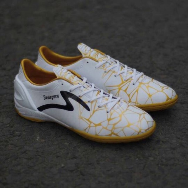Sepatu Futsal Specs Accelerator Spyder White Gold Realspurs Original