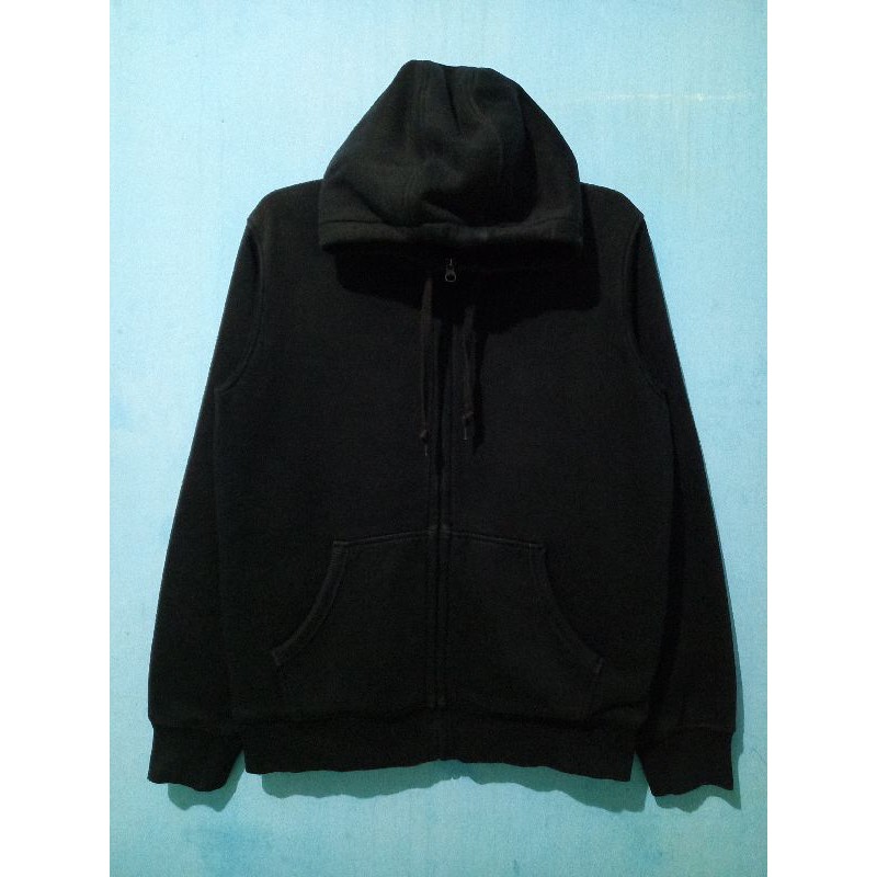 jaket hoodie uniqlo serva bekas/second brand original