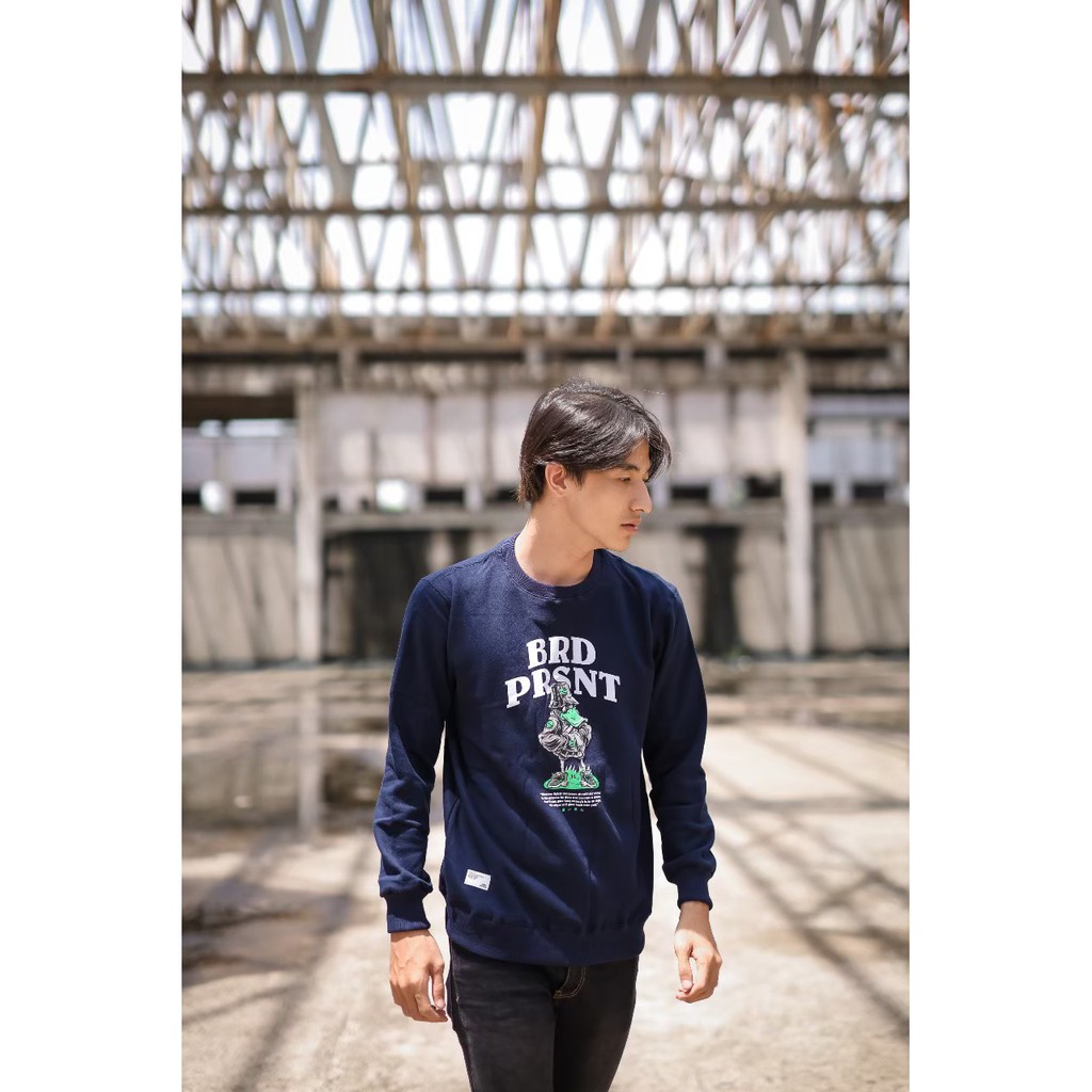 BRAD PRESENT ORIGINAL Sweater Crewneck Sweatshirt cowok warna navy with duck series art seri D10092