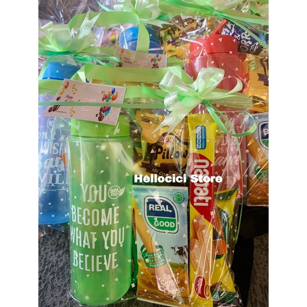 

PARCEL BINGKISAN + BOTOL MINUM SNACK KEMASAN ULANG TAHUN