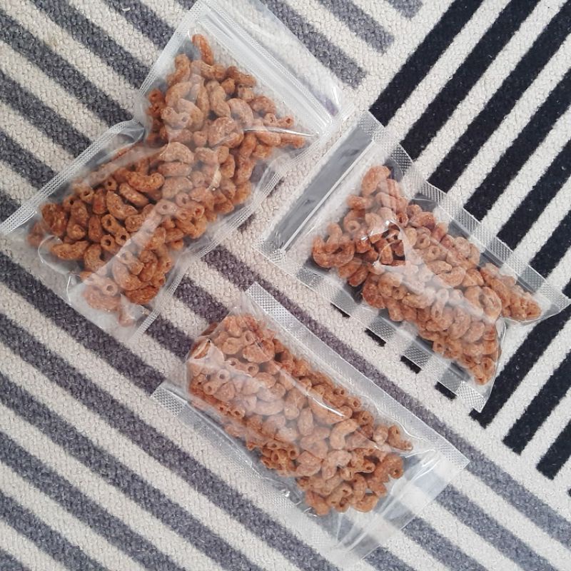 

Obat Gabut - Makaroni Pedas 50gr - Cemilan Enak Murah Renyah