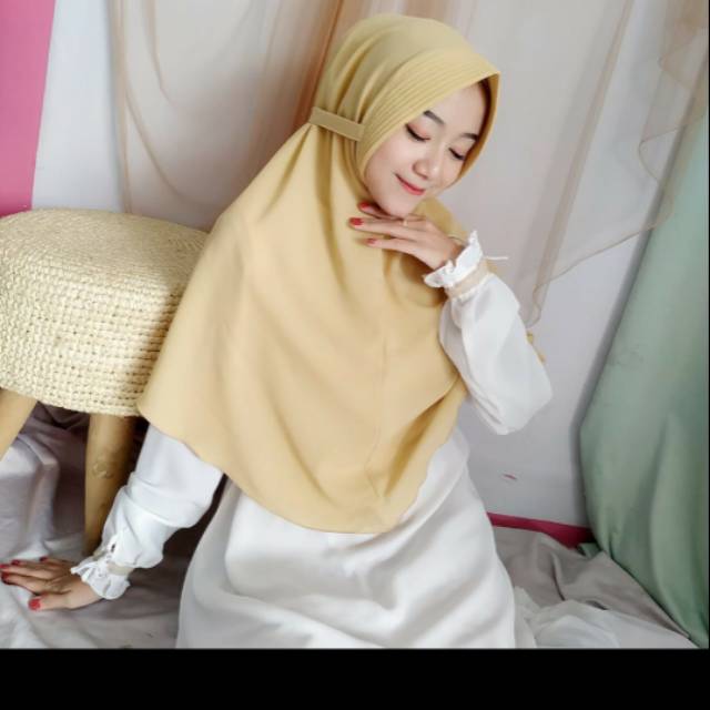 BERGO MARYAM PET (1KG MUAT 11 PCS) UKURAN DEPAN 75 BELAKANG 80 JILBAB INSTAN