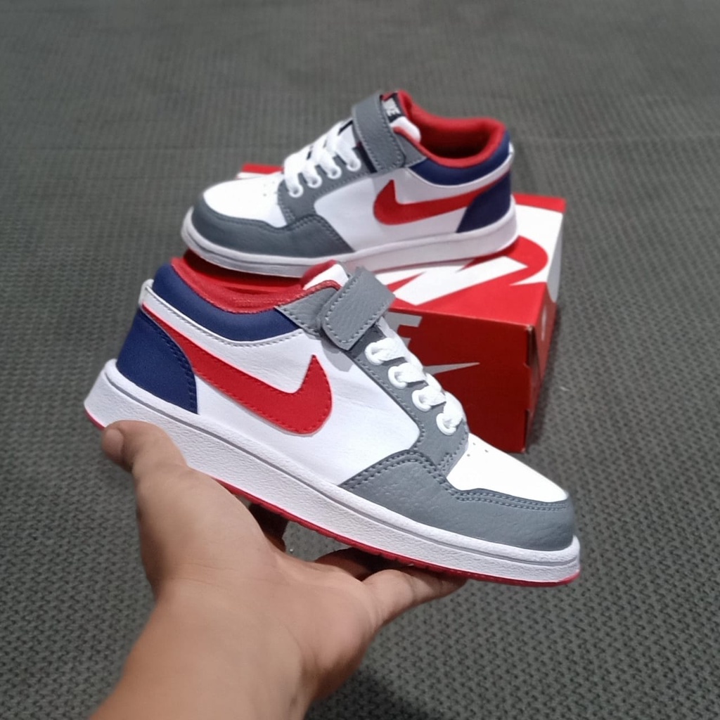 sepatu anak laki laki &amp; Perempuan sneakers anak fashion anak sepatu sekolah COD