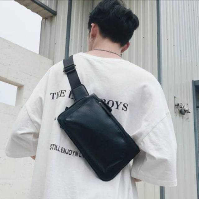Tas Dada Pria Chest Bag
