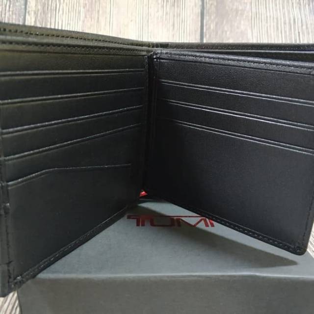 Dompet Pria/TUMI WALLET/Dompet Global Center  Flip id Passcase