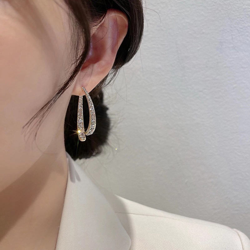 Anting Tusuk Gantung Desain Ekor Ikan Hias Berlian Untuk Wanita