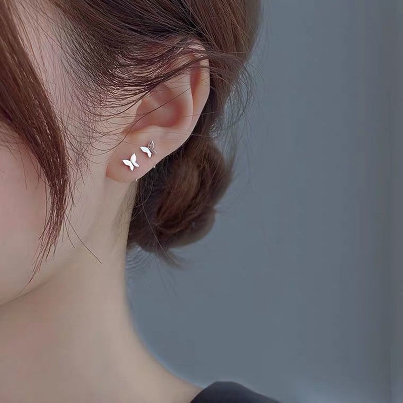 Kupu-kupu kancing wanita baru anting-anting anggun dan mungil sederhana in ear hook fashion Baru tem