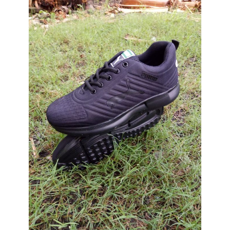 sepatu sekolah sneakers peilon hitam puma