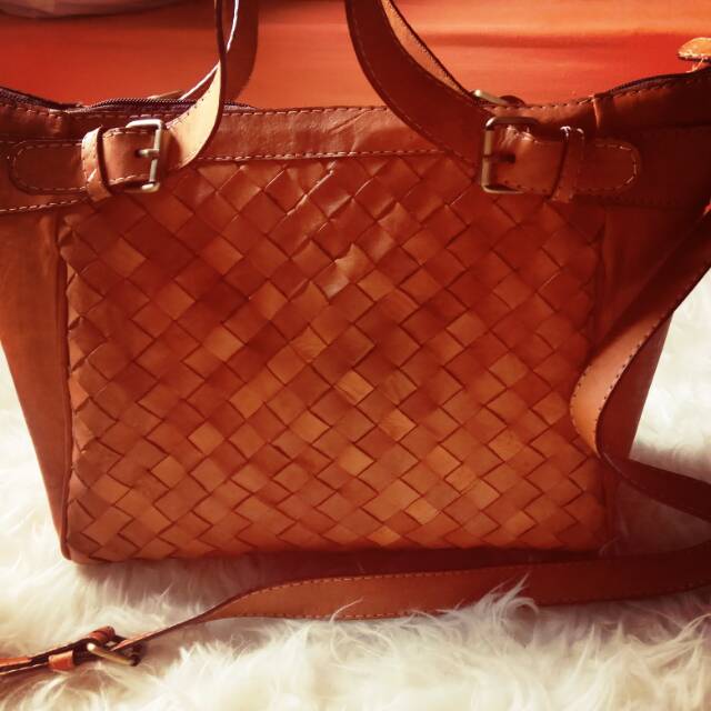 Tas anyaman kulit asli
