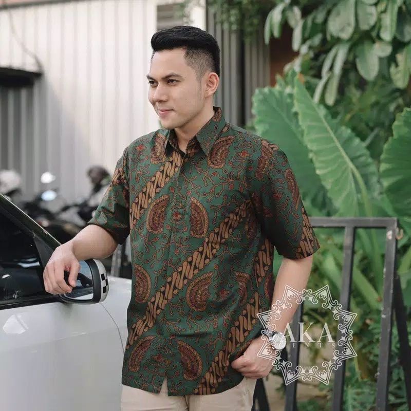Batik pria lengan pendek warna hijau Bahan katun batu Raden premium Batik pria lengan pendek  batik 