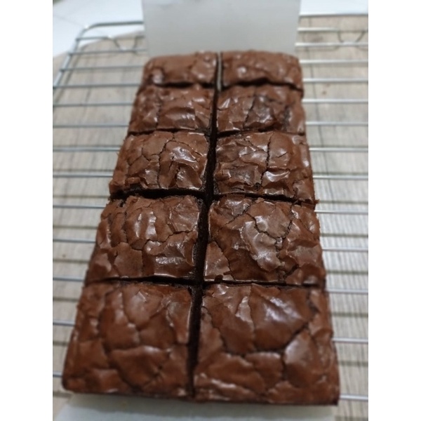 

Brownies Panggang Original uk.10x20 (Sekat 10pcs)