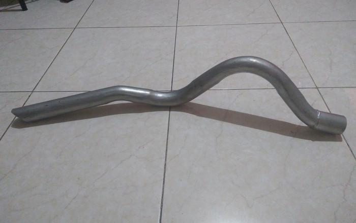 Pipa belakang knalpot mobil Jeep CJ7 bensin. galvanis. Muffler.Exhaush