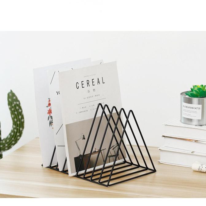 

WBS ✅COD Sekat / Pembatas Buku Minimalis - Triangle Bookshelf