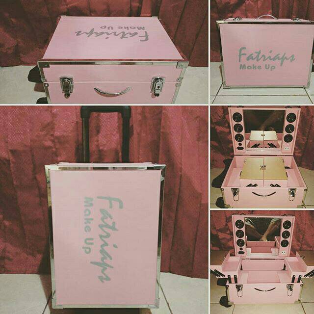Beautycase Atau Koper Make Up Custom Pink 6 Lampu