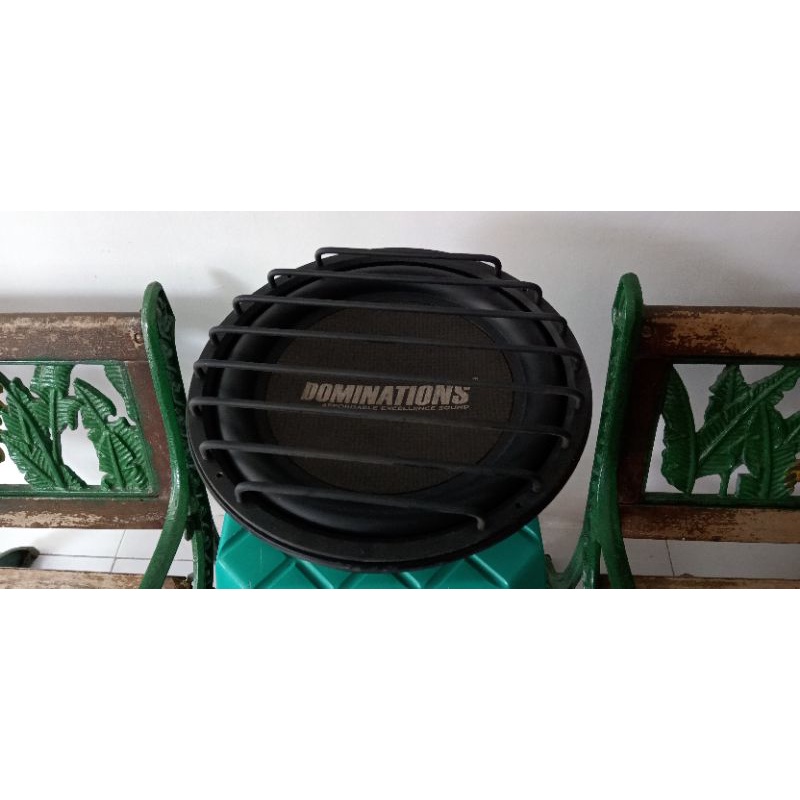 Subwoofer Dominations Audio