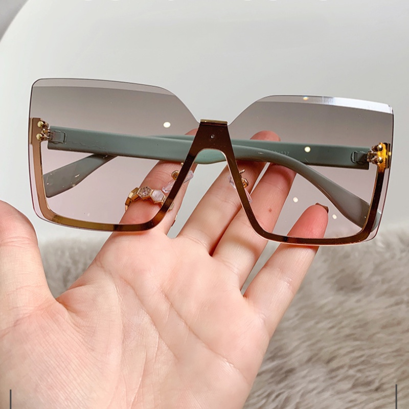Kacamata Hitam Pelindung UV400 Bahan Metal Gaya Korea Untuk Wanita