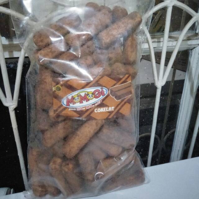 

SNACK KILOAN MOMOGI COKLAT 200gr (repacking)