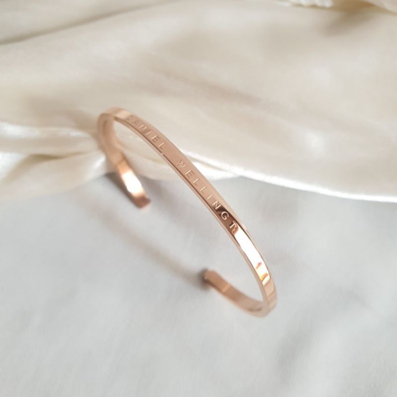 Gelang Tangan Dw Adjustable Titanium Antikarat