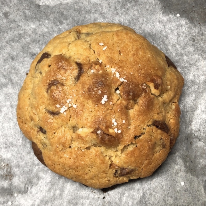 

Levain cookie