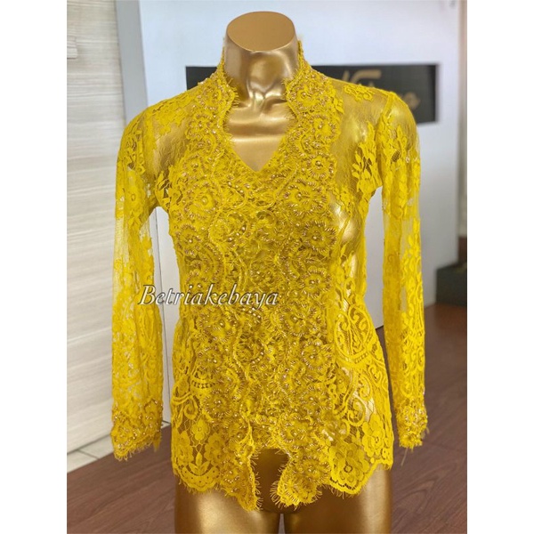 kebaya brokat Payet jepang