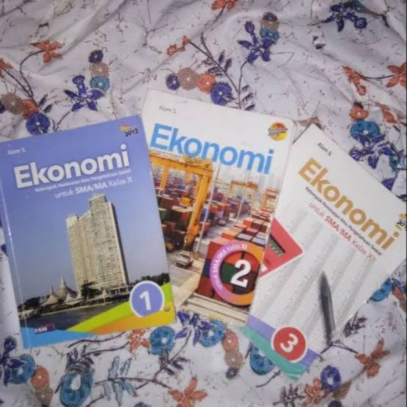 ekonomi kelompok peminatan esis untuk kelas 10,11,12 buku bekas