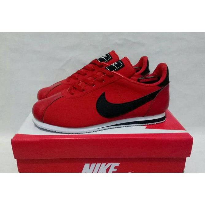 nike cortez merah