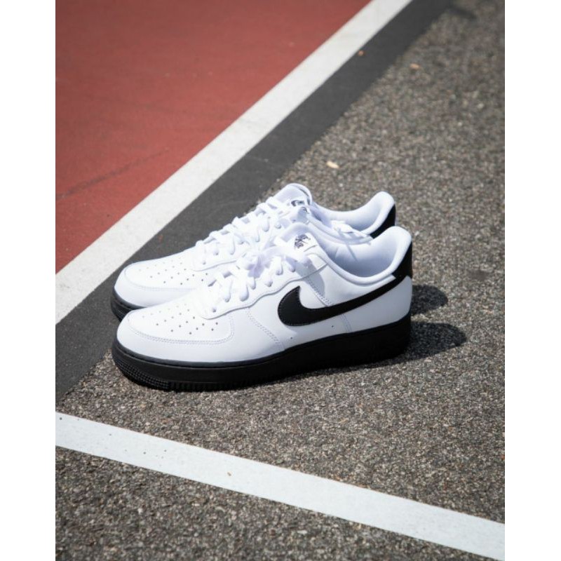 NIKE AIRFORCE 1 CLASSIC WHITE BLACK