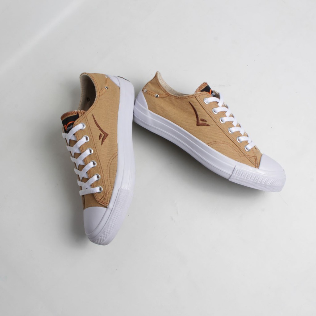 Vermillion New Basic Lowcut Caramel
