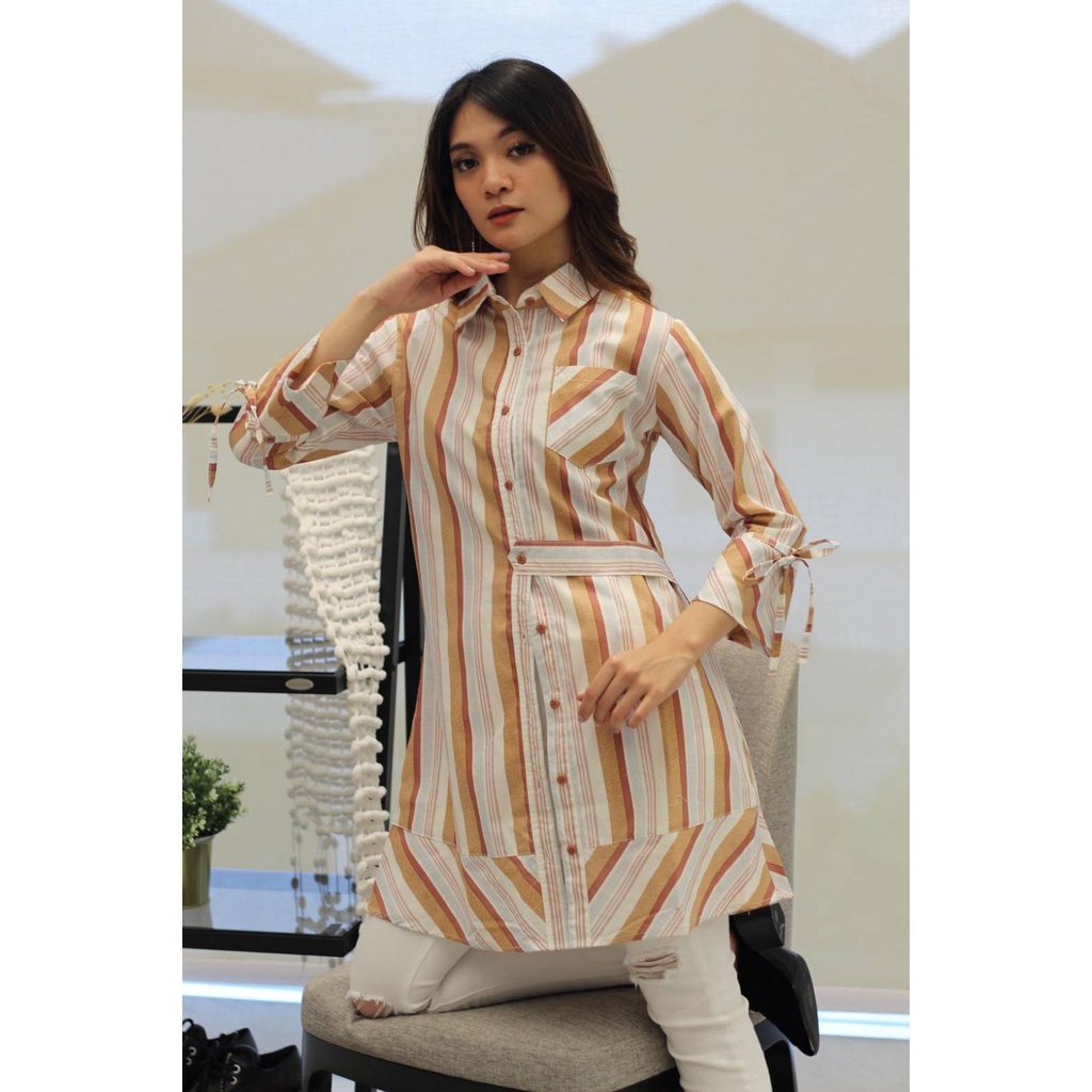 Kemeja Missty Wanita Lengan Panjang Motif Salur Cokelat Putih (Kalmia123)