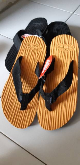 Sandal jepit sporty