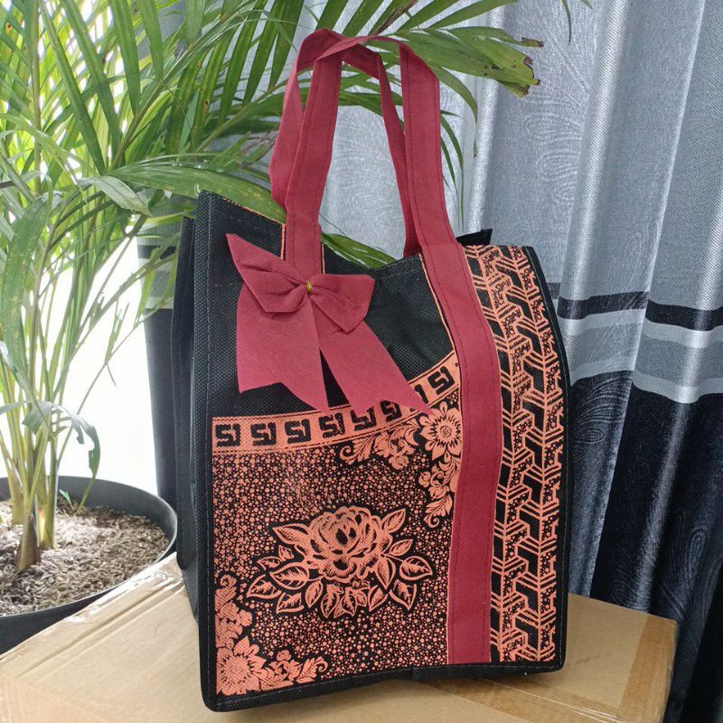 tas hajatan batik mewah 22 harga per lusin isi 12 psc