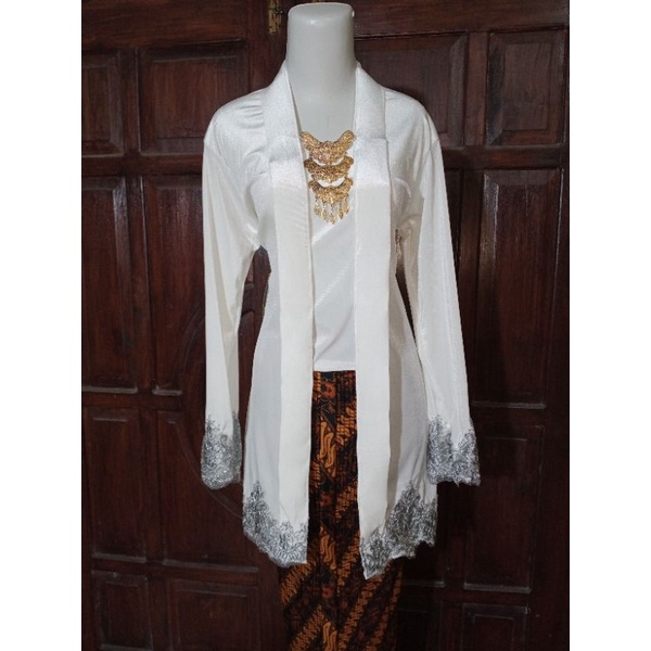 ORIGINAL!! Kebaya panjang selutut corneli (PO)-Putih