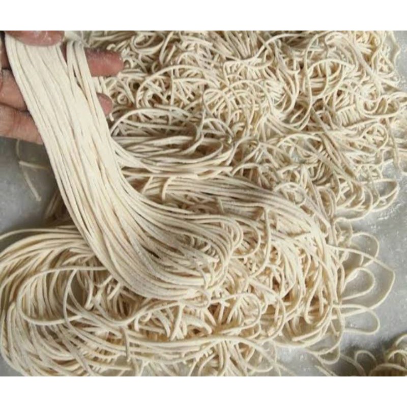 

MIE MENTAH TELUR AYAM 100% halal (12 pcs)