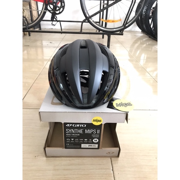 Helm Giro Synthe Mips II matte black size M