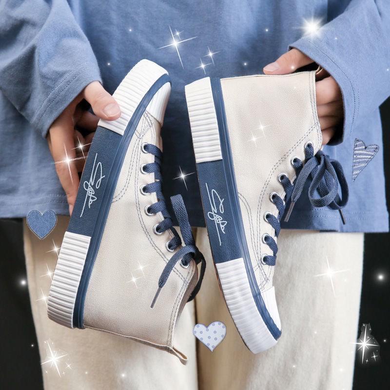 [DREAM] 123 Sepatu Wanita Sneaker Tali Kanvas Model Terbaru 2022 Trendy dan Elegan