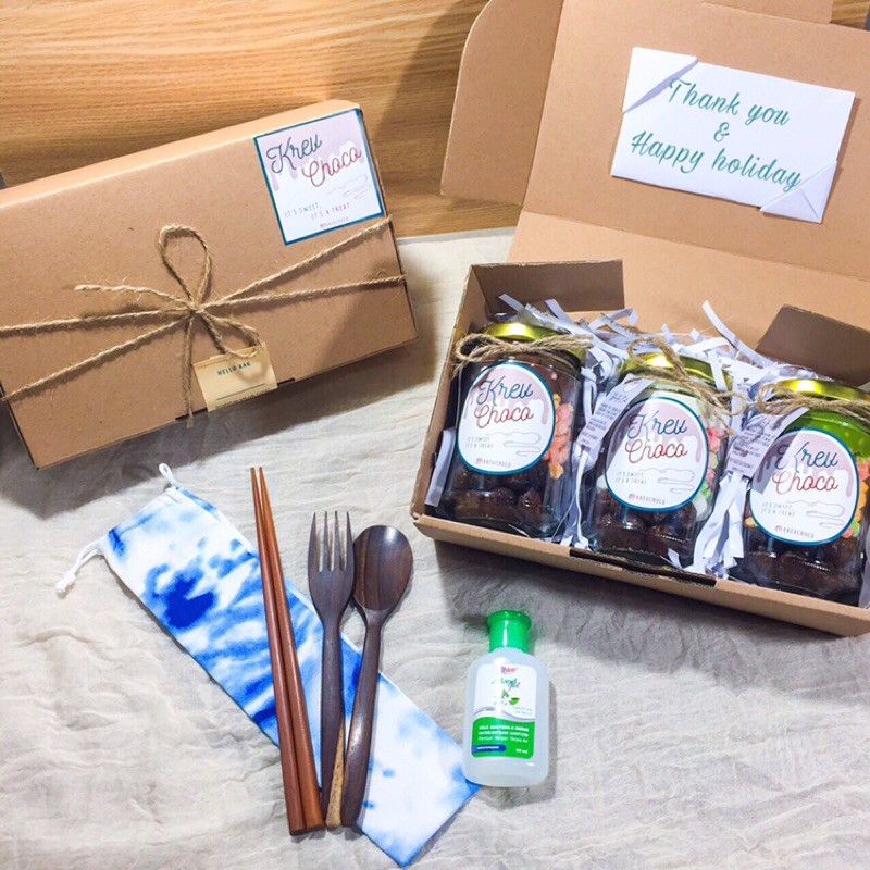 

KrevChoco Holiday Hampers