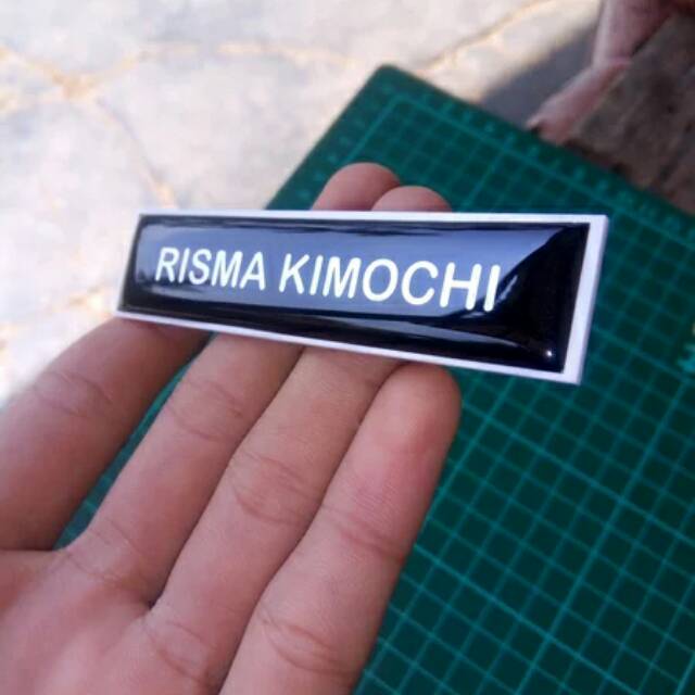 

Name tage/papan nama