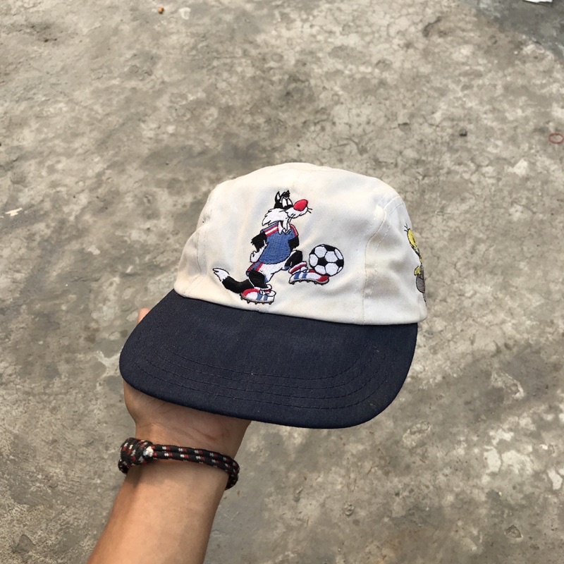 Looney tunes vintage cap