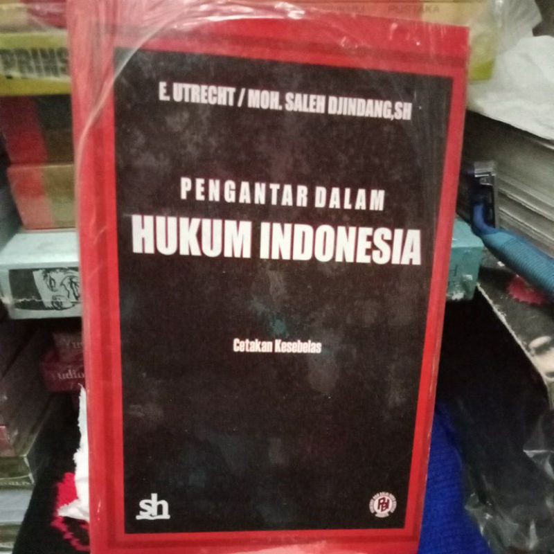 pengantar dalam hukum indonesia .utrecht
