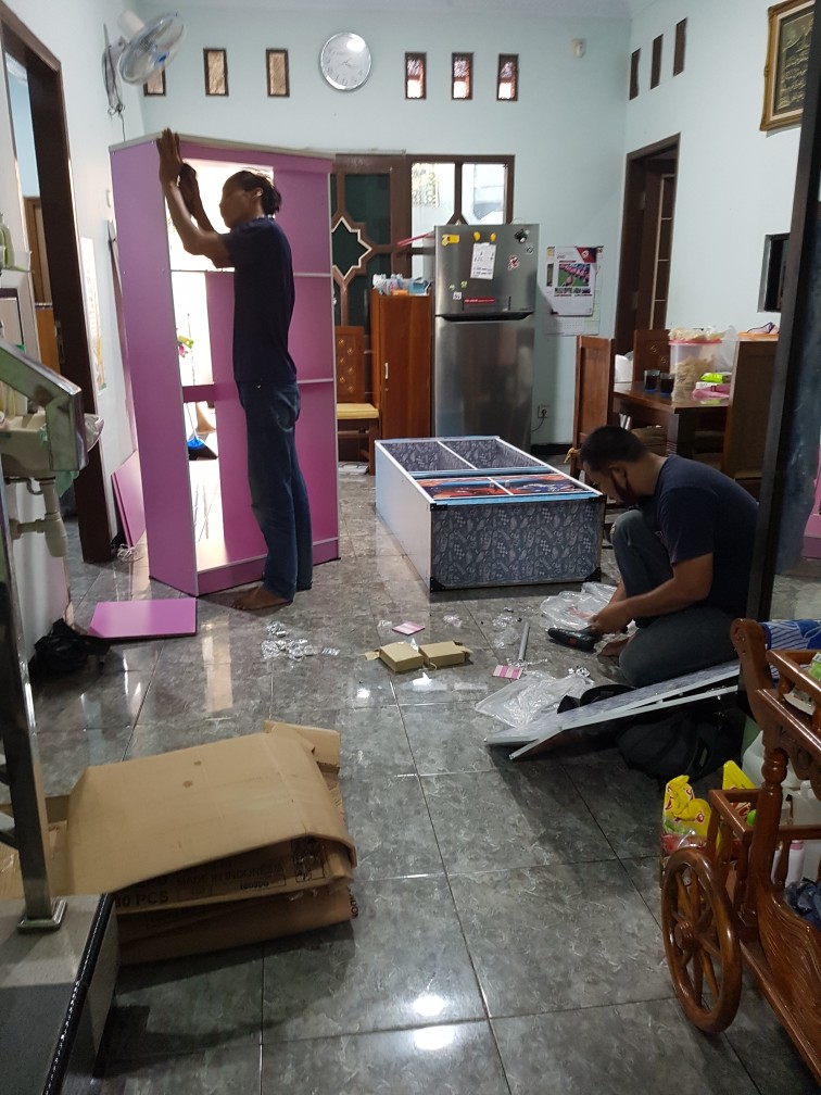 Lemari Pakaian 2 Pintu Karakter Smile Heart Wdkt 12180 Sh