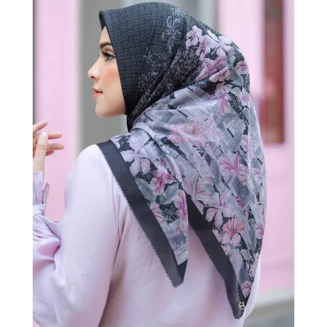 Button Scarves the Malaya series - black