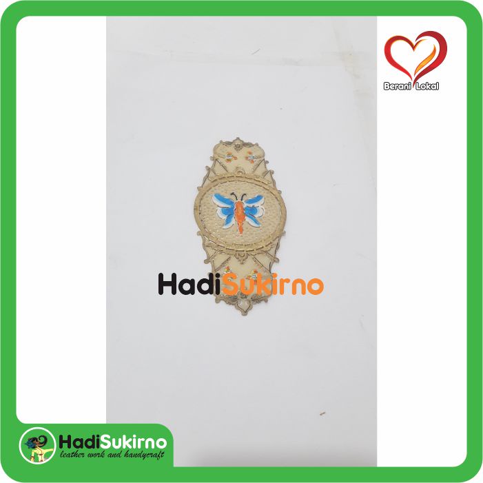 

Souvenir Pembatas Buku Kulit Motif Kupu