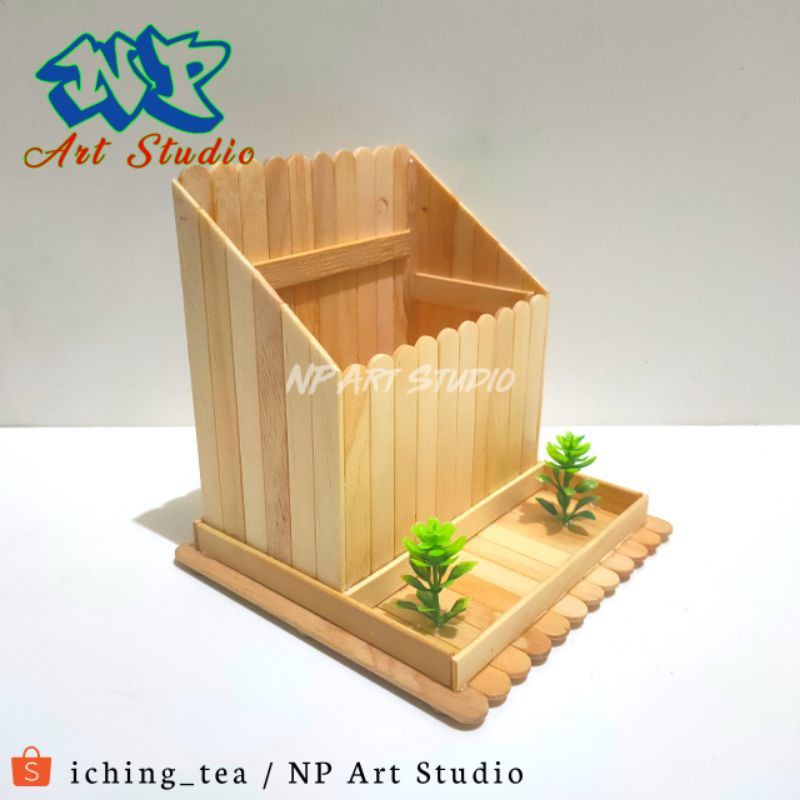 

Tempat pensil dari stik es krim