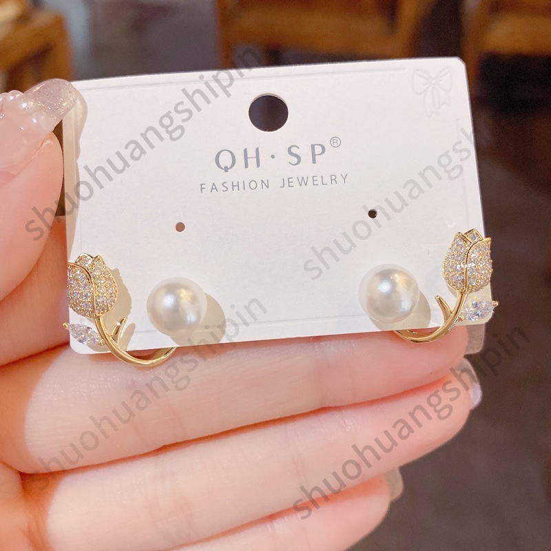 Anting Bentuk Bunga Tulip Aksen Berlian Gaya Korea