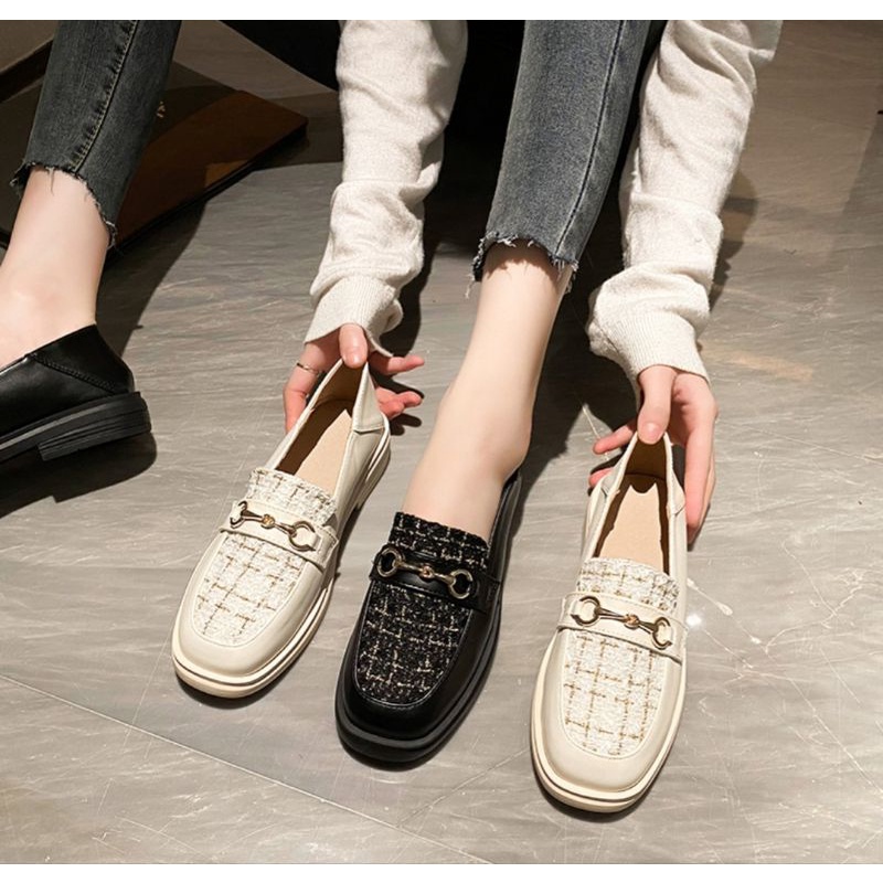 Sepatu Loafers Wanita Terbaru / Sepatu Wanita Docmart Viral / Sepatu Maryjane Kasual Kulit Hitam Flat Wanita/ sepatu Tantri / Bisa Cod