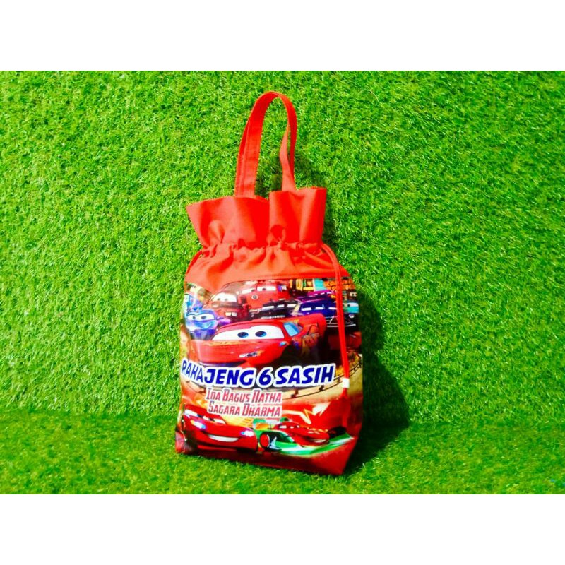 

30x25x10 Tanpa min order! Free Desain! Free nama Teman2! Tas Ultah Murah! Tas Ultah Ready Stok!