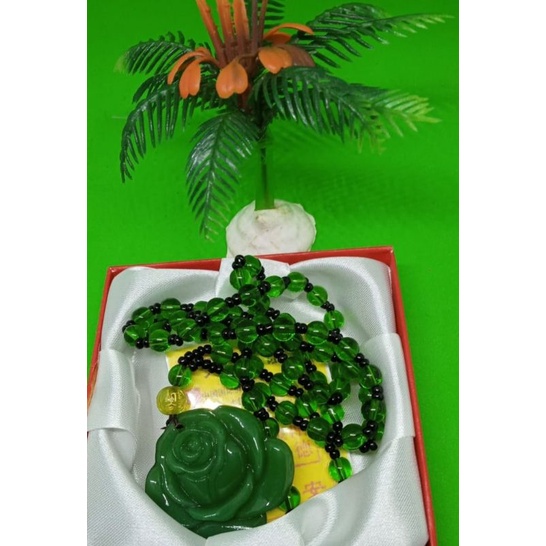 Kalung liontin Batu Giok Bunga