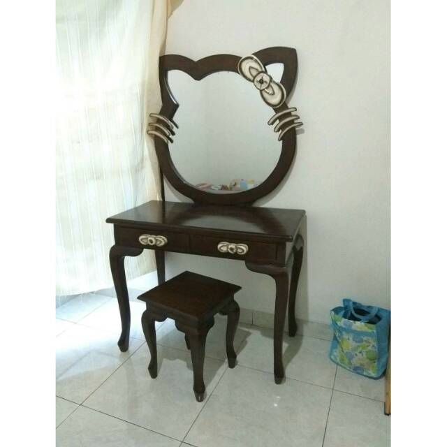 Meja Rias Hello Kitty ( Meja rias murah , Meja rias jati , meja rias minimalis )