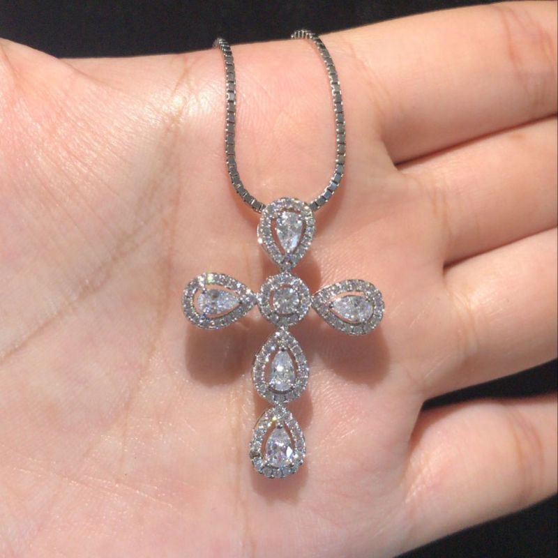 Kalung salib vier lapis emas 18k,mata diamond swaroski hidup,kilau