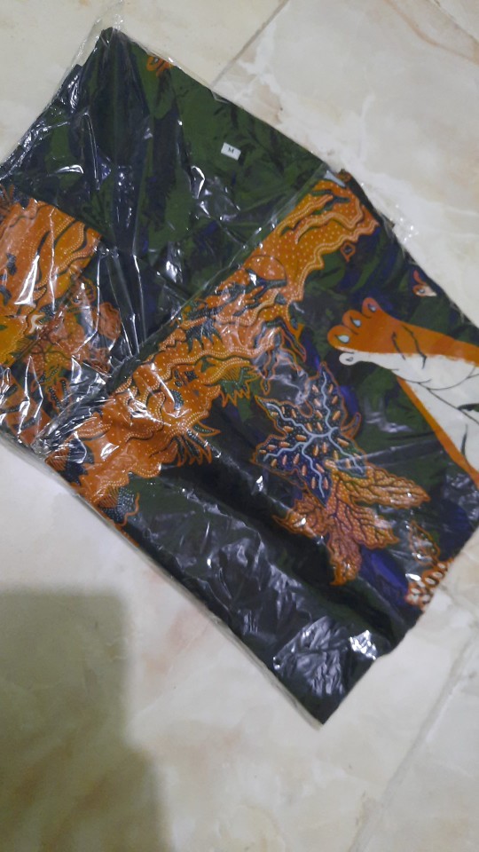 Setelan Sarung Batik Kemeja Batik Solo Modern Motih Ahwan Hitam Batik Solo